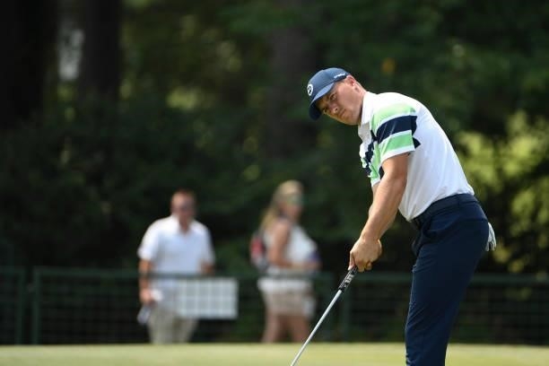 Jordan Spieth on the practice putting green during the final round of the World Golf Championships-FedEx St. Jude Invitational at TPC Southwind on...