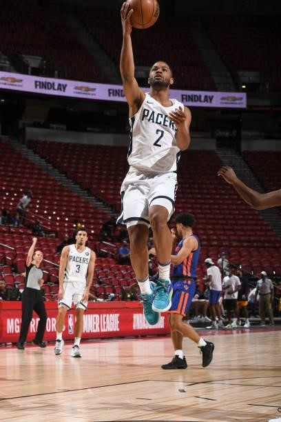 Cassius Stanley of the Indiana Pacers drives to the basket during the 2021 Las Vegas Summer League on August 9, 2021 at the Thomas & Mack Center in...