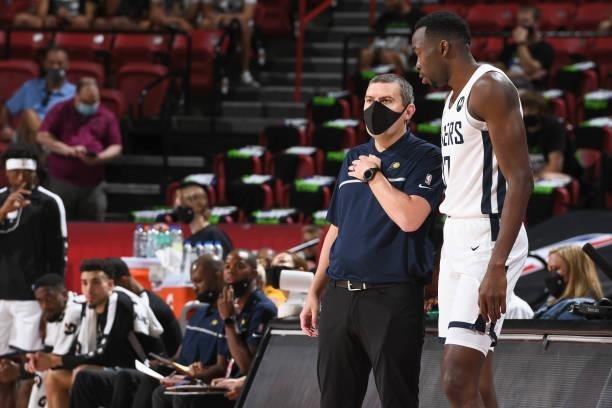 Mike Weinar of the Indiana Pacers talks to Amida Brimah of the Indiana Pacers during the 2021 Las Vegas Summer League on August 9, 2021 at the Thomas...