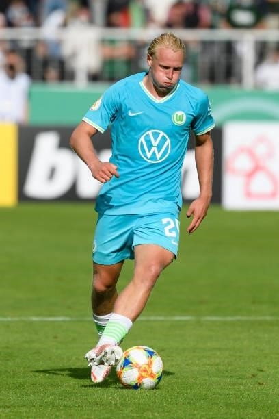 Xaver Schlager of VfL Wolfsburg controls the ball during the DFB Cup first round match between Preussen Muenster and VfL Wolfsburg at Preussenstadion...