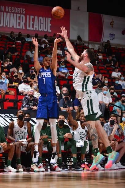 Amir Coffey of the LA Clippers shoots a three point basket against the Milwaukee Bucks during the 2021 Las Vegas Summer League on August 9, 2021 at...