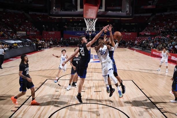 Jonathan Kuminga of the Golden State Warriors drives to the basket against the Orlando Magic during the 2021 Las Vegas Summer League on August 9,...