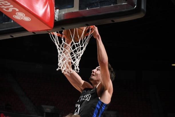 Franz Wagner of the Orlando Magic dunks the ball against the Golden State Warriors during the 2021 Las Vegas Summer League on August 9, 2021 at the...