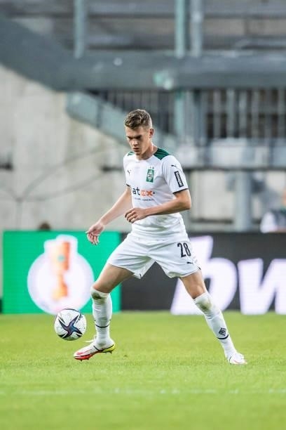 Matthias Ginter of Borussia Moenchengladbach in action during the first Round DFB-Cup match between 1. FC Kaiserslautern and Borussia...