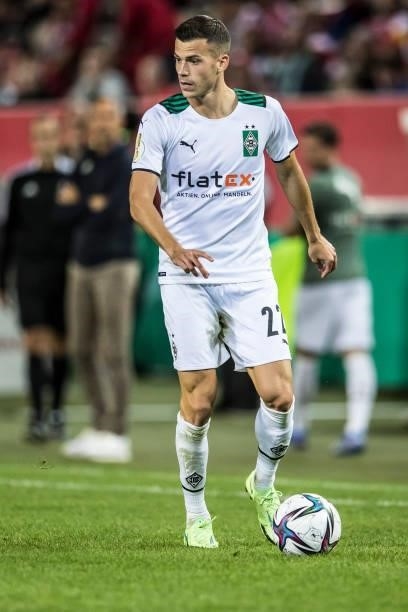 Laszlo Benes of Borussia Moenchengladbach in action during the first Round DFB-Cup match between 1. FC Kaiserslautern and Borussia Moenchengladbach...