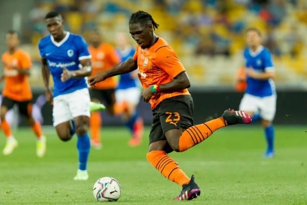 Lassina Traore of Shakhtar Donetsk controls the ball during the UEFA Champions League 2021-22 third qualifying round 2nd leg between Shakhtar Donetsk...