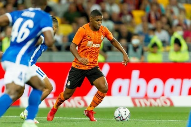 Tete of Shakhtar Donetsk controls the ball during the UEFA Champions League 2021-22 third qualifying round 2nd leg between Shakhtar Donetsk and KRC...