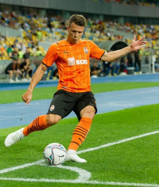 Yevgen Konoplyanka of Shakhtar Donetsk controls the ball during the UEFA Champions League 2021-22 third qualifying round 2nd leg between Shakhtar...