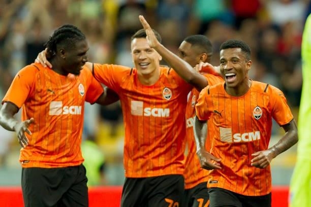 Marcos Antonio of Shakhtar Donetsk celebrates after scoring his team's second goal with teammates during the UEFA Champions League 2021-22 third...