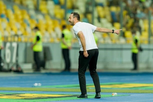 Head coach Roberto De Zerbi of Shakhtar Donetsk gestures during the UEFA Champions League 2021-22 third qualifying round 2nd leg between Shakhtar...