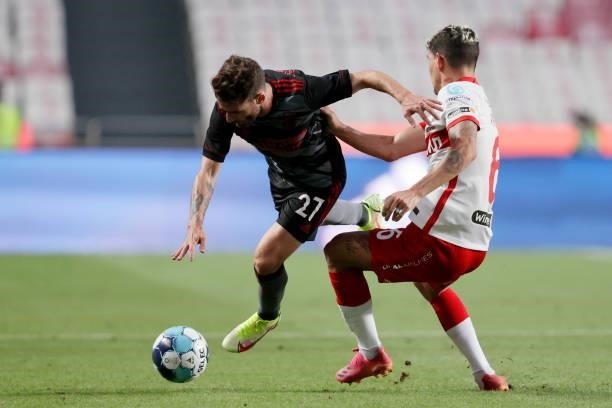 Rafa Silva of SL Benfica, Ayrton Lucas of FC Spartak Moskva during the UEFA Champions League match between Benfica v Spartak Moscow at the Estadio do...