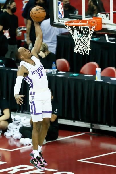 Matt Coleman of the Sacramento Kings dunks the ball against the Charlotte Hornets during the 2021 Las Vegas Summer League on August 9, 2021 at the...