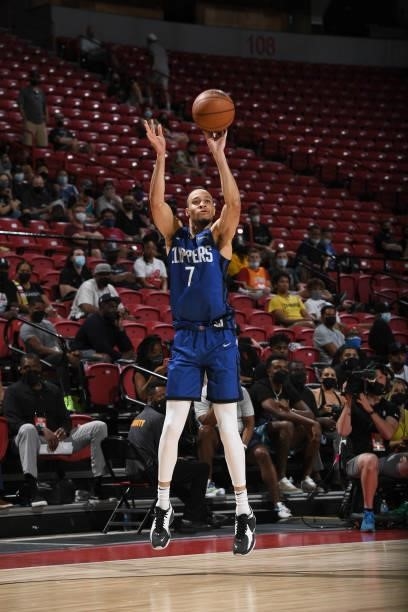 Amir Coffey of the LA Clippers shoots the ball against the Portland Trail Blazers during the 2021 Las Vegas Summer League on August 10, 2021 at the...