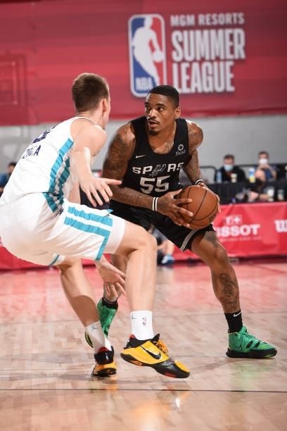 Daquan Jeffries of the San Antonio Spurs handles the ball against the Charlotte Hornets during the 2021 Las Vegas Summer League on August 12, 2021 at...
