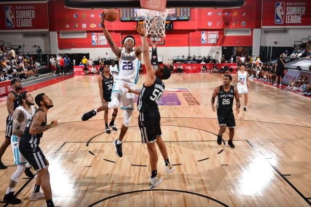 Kai Jones of the Charlotte Hornets drives to the basket against the San Antonio Spurs during the 2021 Las Vegas Summer League on August 12, 2021 at...