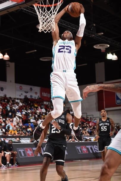 Kai Jones of the Charlotte Hornets dunks the ball against the San Antonio Spurs during the 2021 Las Vegas Summer League on August 12, 2021 at the Cox...