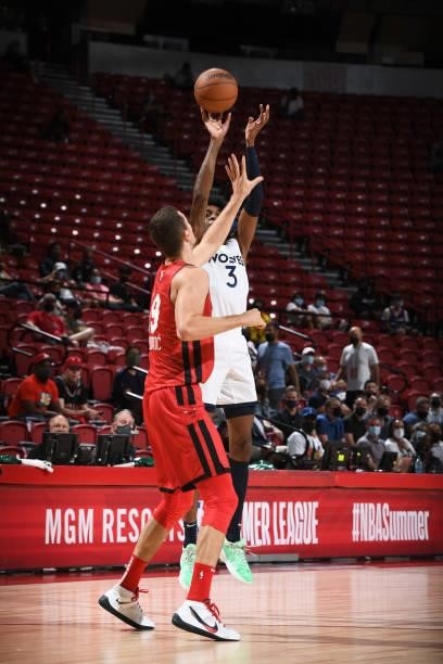 Jaden McDaniels of the Minnesota Timberwolves shoots the ball against the Chicago Bulls during the 2021 Las Vegas Summer League on August 12, 2021 at...