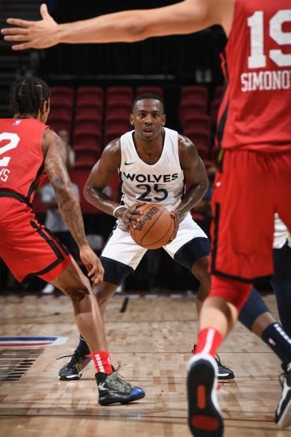 McKinley Wright IV of the Minnesota Timberwolves looks to pass the ball against the Chicago Bulls during the 2021 Las Vegas Summer League on August...