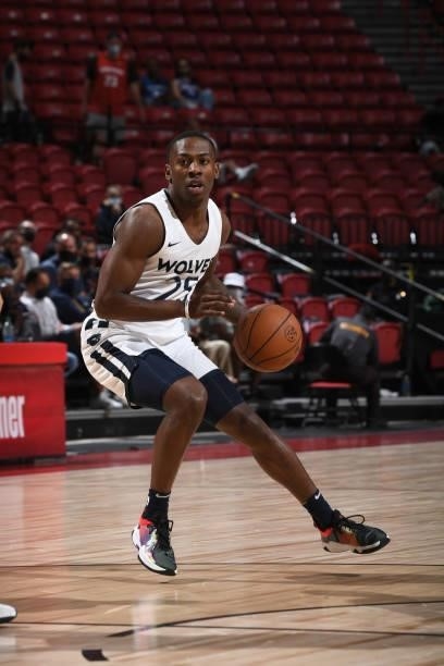 McKinley Wright IV of the Minnesota Timberwolves handles the ball against the Chicago Bulls during the 2021 Las Vegas Summer League on August 12,...