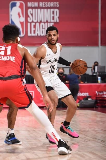 Quinndary Weatherspoon of the Brooklyn Nets dribbles the ball against the Washington Wizards during the 2021 Las Vegas Summer League on August 12,...
