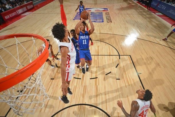 Jaden Springer of the Philadelphia 76ers shoots the ball during the game against the Atlanta Hawks during the 2021 Las Vegas Summer League on August...
