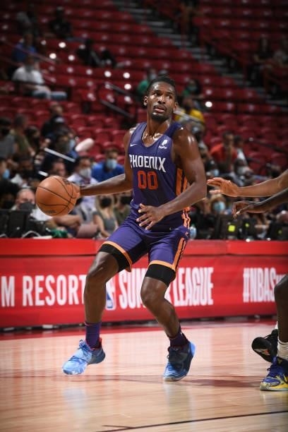 Jaleen Smith of the Phoenix Suns handles the ball against the Denver Nuggets during the 2021 Las Vegas Summer League on August 12, 2021 at the Thomas...