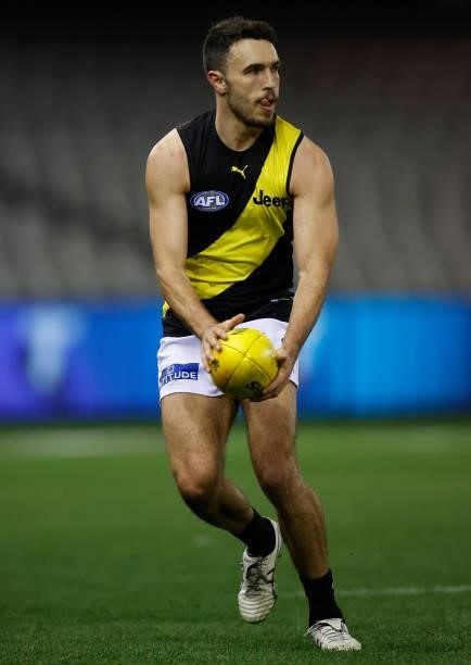Shane Edwards of the Tigers in action during the 2021 AFL Round 22 match between the GWS Giants and the Richmond Tigers at Marvel Stadium on August...