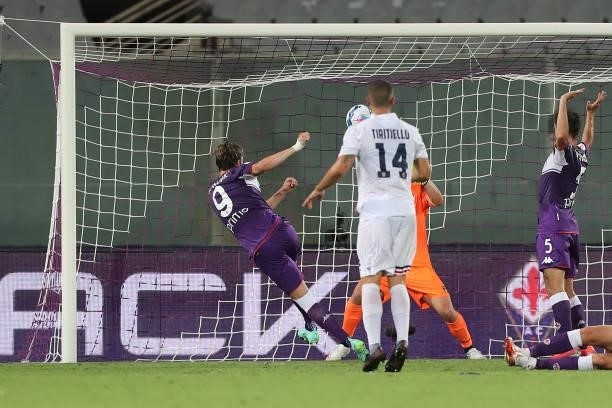 Dusan Vlahovic of ACF Fiorentina scores a goal during the Coppa Italia match between ACF Fiorentina and Cosenza at Artemio Franchi on August 13, 2021...