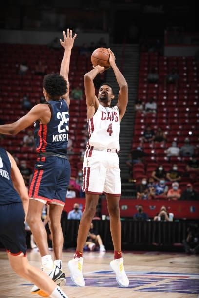 Evan Mobley of the Cleveland Cavaliers shoots the ball during the game against the New Orleans Pelicans during the 2021 Las Vegas Summer League on...