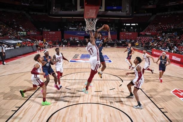 Herbert Jones of the New Orleans Pelicans drives to the basket during the game against the Cleveland Cavaliers during the 2021 Las Vegas Summer...