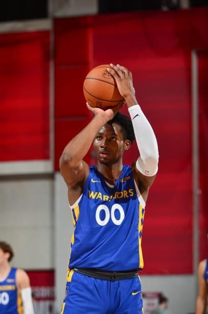 Jonathan Kuminga of the Golden State Warriors shoots a free throw during the game against the Oklahoma City Thunder during the 2021 Las Vegas Summer...