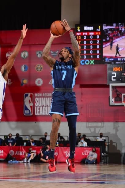 Ahmad Caver of the Memphis Grizzlies shoots the ball against the Memphis Grizzlies during the 2021 Las Vegas Summer League on August 13, 2021 at the...