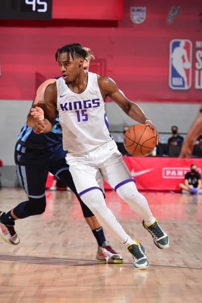 Davion Mitchell of the Sacramento Kings drives to the basket against the Memphis Grizzlies during the 2021 Las Vegas Summer League on August 13, 2021...