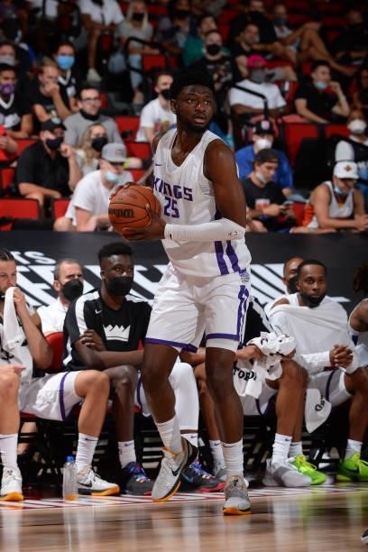 Chimezie Metu of the Sacramento Kings looks to pass the ball against the Memphis Grizzlies during the 2021 Las Vegas Summer League on August 13, 2021...