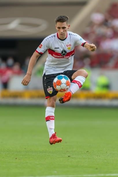 Philipp Klement of VfB Stuttgart controls the Ball during the Bundesliga match between VfB Stuttgart and SpVgg Greuther Fuerth at Mercedes-Benz Arena...