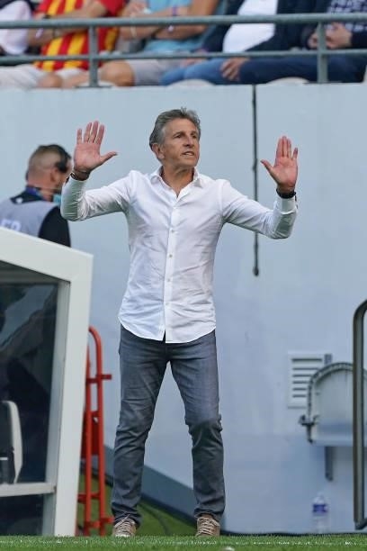 Claud Puel, coach of AS St-Etienne, reacts during the Ligue 1 Uber Eats match between RC Lens and AS Saint Etienne at Stade Bollaert-Delelis on...