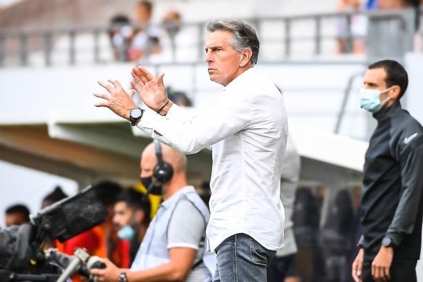 Claude PUEL of Saint Etienne during the Ligue 1 Uber Eats match between Lens and Saint Etienne at Stade Bollaert-Delelis on August 15, 2021 in Lens,...
