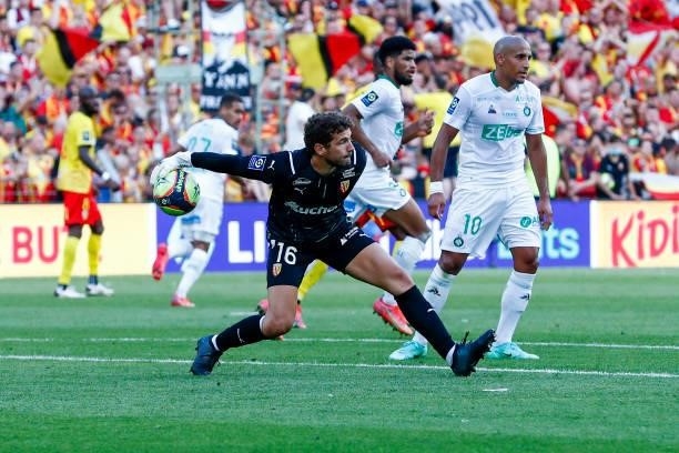 Jean-Louis Leca of RC Lens throws the ball out during the Ligue 1 Uber Eats match between Lens and Saint Etienne at Stade Bollaert-Delelis on August...