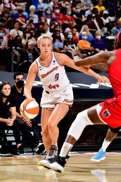 Sophie Cunningham of the Phoenix Mercury drives to the basket during the game against the Atlanta Dream on August 15, 2021 at Footprint Center in...