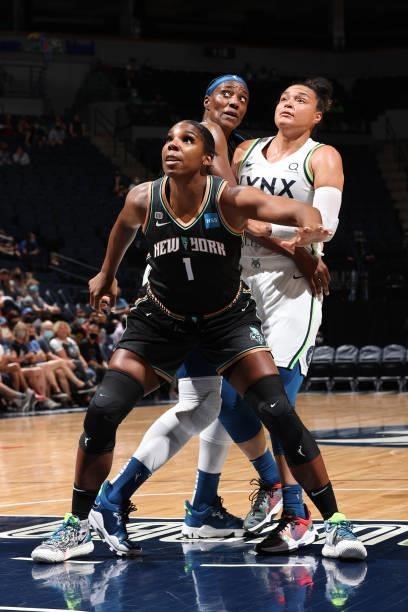 Reshanda Gray of the New York Liberty fights for position during the game against the Minnesota Lynx on August 15, 2021 at Target Center in...