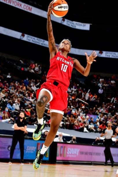 Courtney Williams of the Atlanta Dream shoots the ball during the game against the Phoenix Mercury on August 15, 2021 at Footprint Center in Phoenix,...