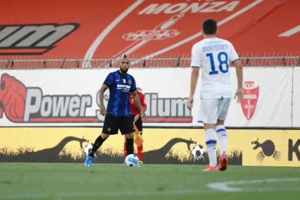 Arturo Vidal of FC Internazionale controls the ball during the Pre-Season Friendly Match between FC Internazionale and Futbol'nyj Klub Dynamo Kyiv at...