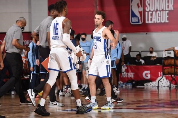 Jordan Ford of the LA Clippers high-fives the bench during the game against the Memphis Grizzlies during the 2021 Las Vegas Summer League on August...