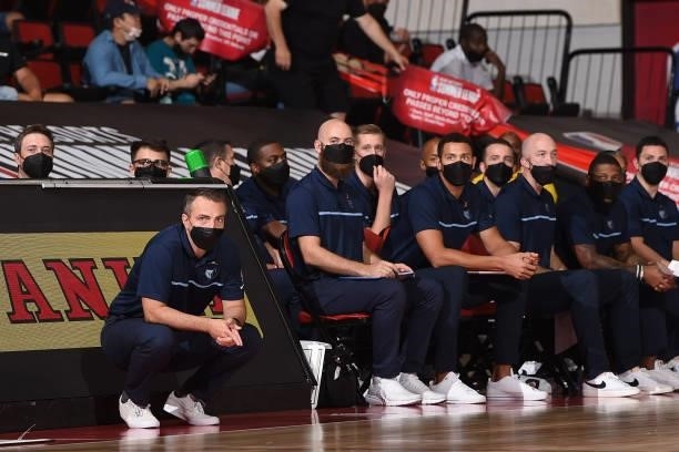 The Memphis Grizzlies Summer League coaching staff looks on during the game against the LA Clippers during the 2021 Las Vegas Summer League on August...