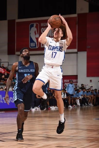 Jason Preston of the LA Clippers shoots the ball during the game against the Memphis Grizzlies during the 2021 Las Vegas Summer League on August 16,...