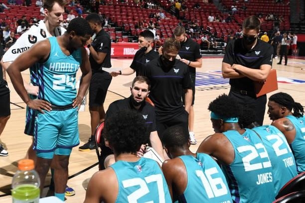Charlotte Hornets Summer League Head Coach, Dutch Gaitley talks with the team during the game against the Chicago Bulls during the 2021 Las Vegas...