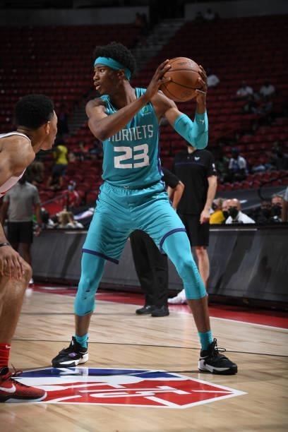 Kai Jones of the Charlotte Hornets handles the ball against the Chicago Bulls during the 2021 Las Vegas Summer League on August 16, 2021 at the...