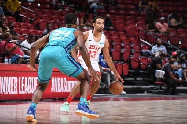 Jerome Robinson of the Chicago Bulls handles the ball against the Charlotte Hornets during the 2021 Las Vegas Summer League on August 16, 2021 at the...