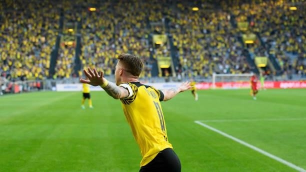 Marco Reus of Borussia Dortmund gestures during the Bundesliga match between Borussia Dortmund and Eintracht Frankfurt at Signal Iduna Park on August...