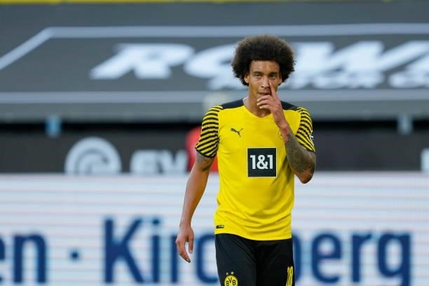 Axel Witsel of Borussia Dortmund gestures during the Bundesliga match between Borussia Dortmund and Eintracht Frankfurt at Signal Iduna Park on...